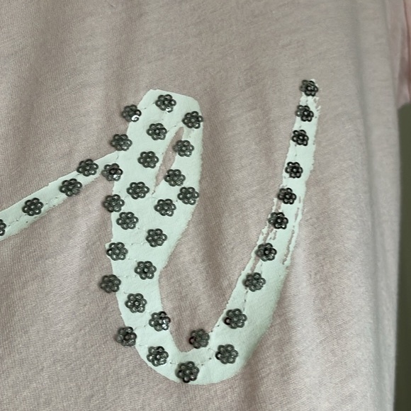Victoria’s Secret S/P baby pink tee love graphic minor damage super cute n comfy - Picture 8 of 10